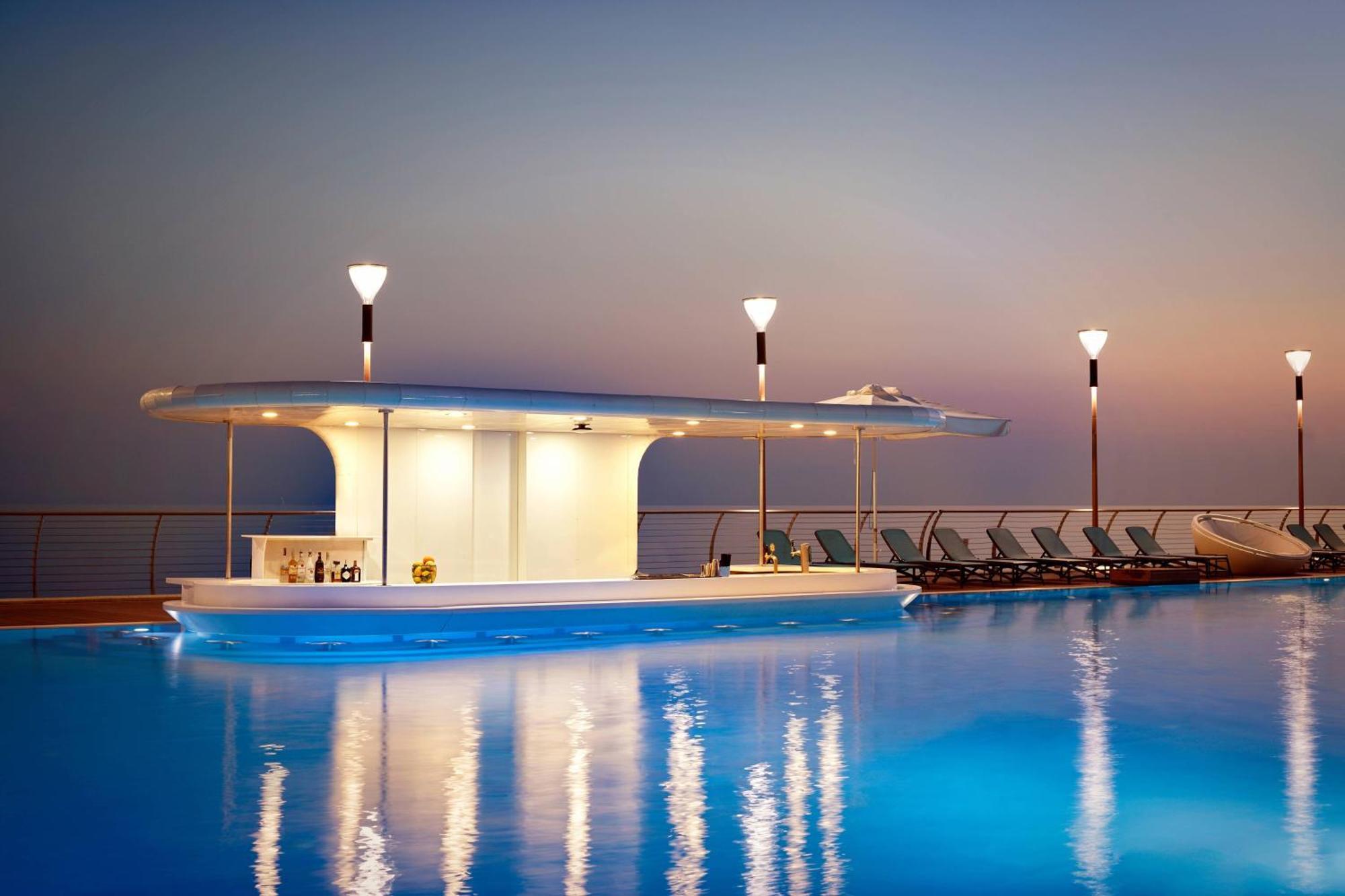 Paragraph Resort & Spa Shekvetili, Autograph Collection Extérieur photo The pool at the Sky Bar