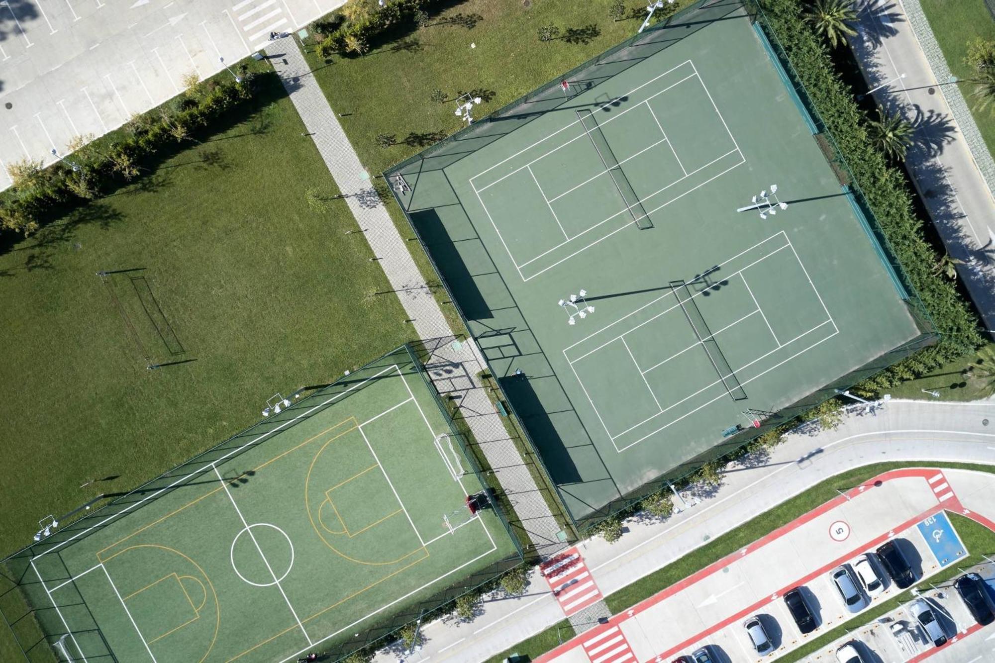 Paragraph Resort & Spa Shekvetili, Autograph Collection Extérieur photo Tennis courts at the University of Miami